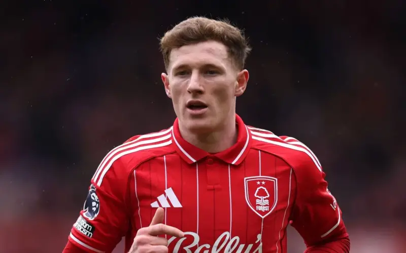 لماذا سيتجه مانشستر يونايتد ومانشستر سيتي للتعاقد مع إليوت أندرسون فور انتهاء موسم الدوري الإنجليزي الممتاز